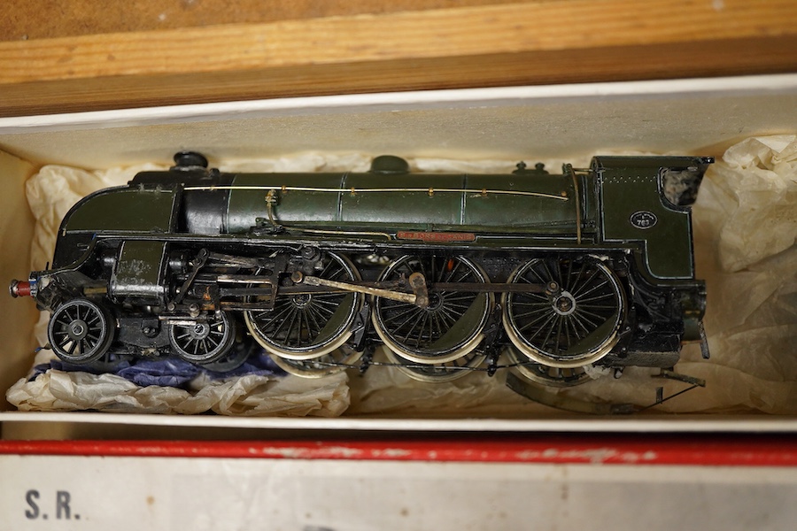 Six EM gauge Southern Railway kit built locomotives; two class 57xx 0-6-0PT, an SR class N15, 763, a Wills Finecast kit for an SR Schools Class, a part built GWR 2-6-0, and a part built kit for a 4-4-0 tender locomotive